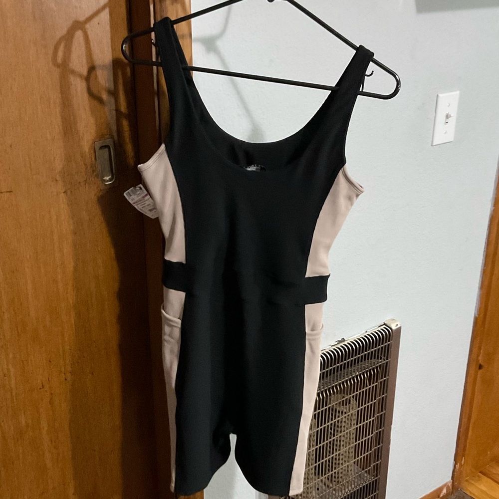Active Wear - Picture 3 of 3